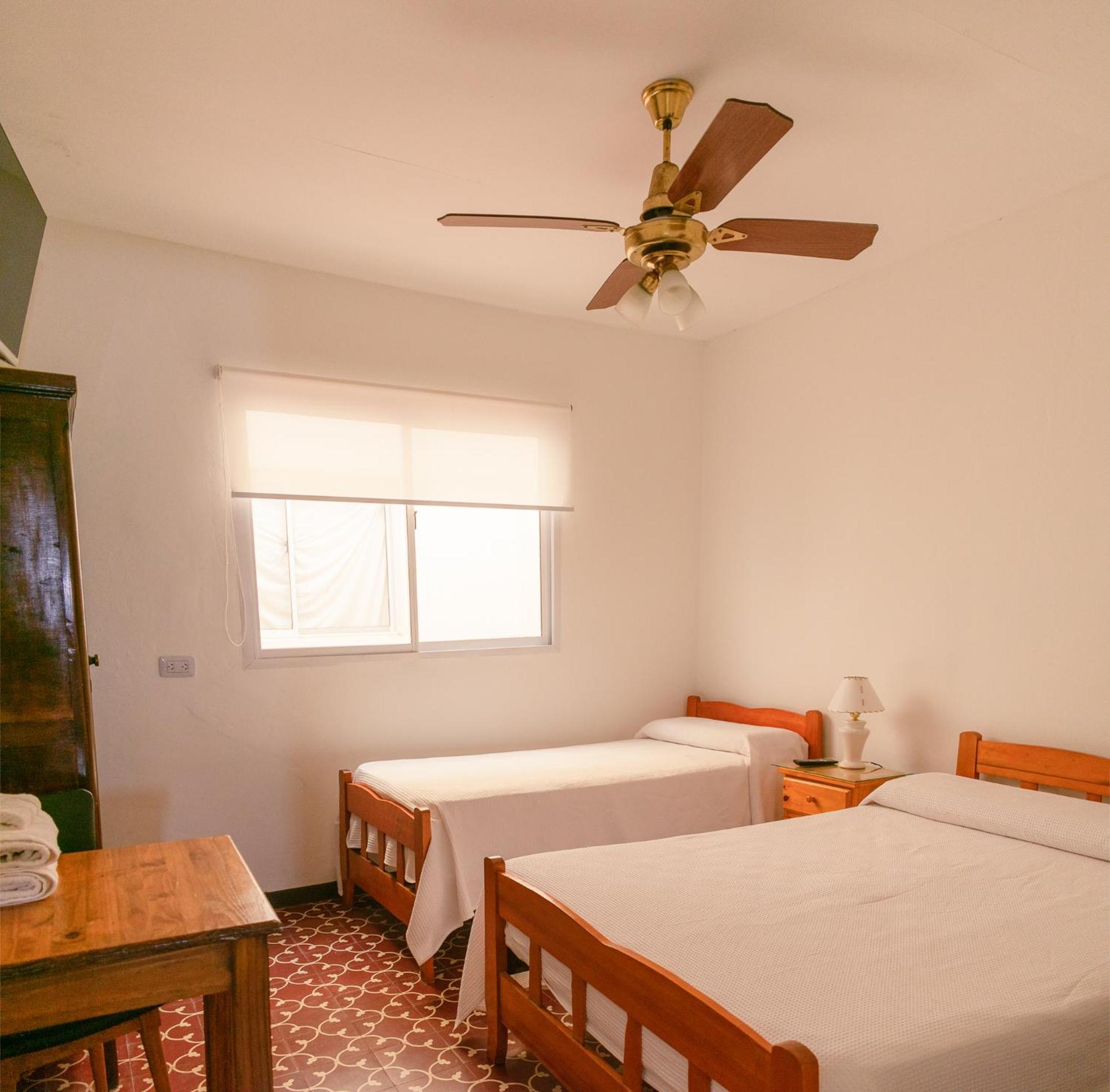 Hotel Hispania Miramar  Buitenkant foto